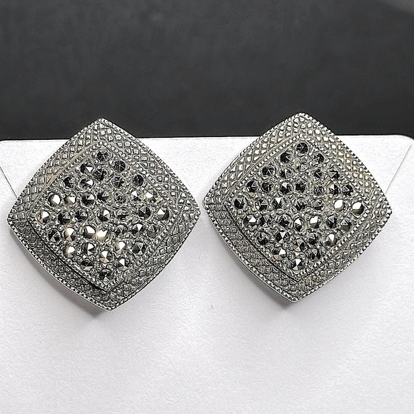 Nice!! VINTAGE x 925 STERLING SILVER DESIGNER CLiP ONs| ✨ MARCASITES Estate Find - Picture 1 of 8